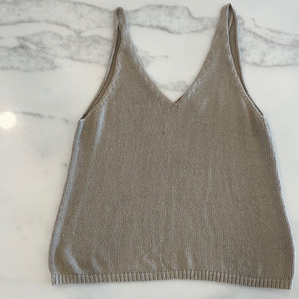 H&M beige knit top.Size Large.
